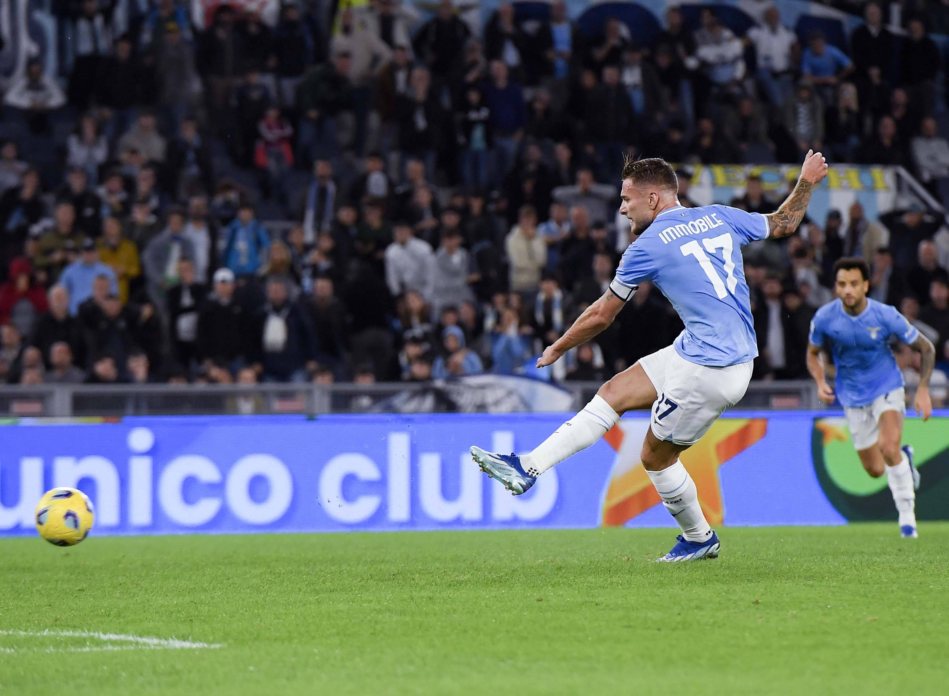 德拉富恩特：我们和皇马队医保持联系，赫伊森暂时不离队