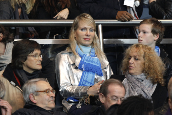 球迷：这人能飞吧？