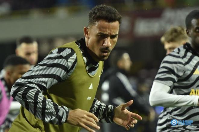 挑起进攻大旗！希罗首节超5成命中率得12分，热火5分领先